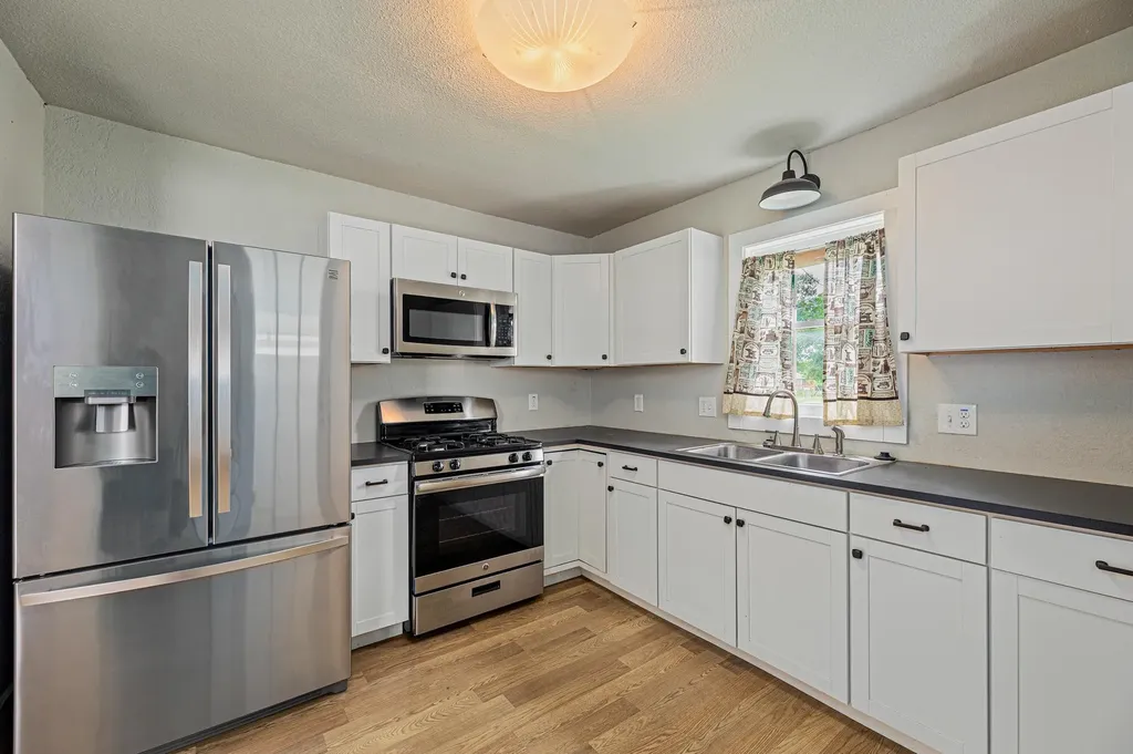 322 Blanco Street Luling TX 78648