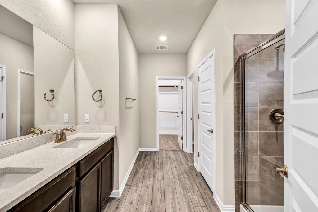 233 El Capitan Loop Dripping Springs TX 78620