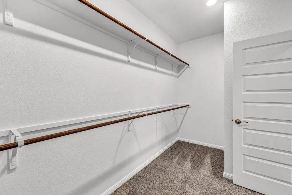 233 El Capitan Loop Dripping Springs TX 78620