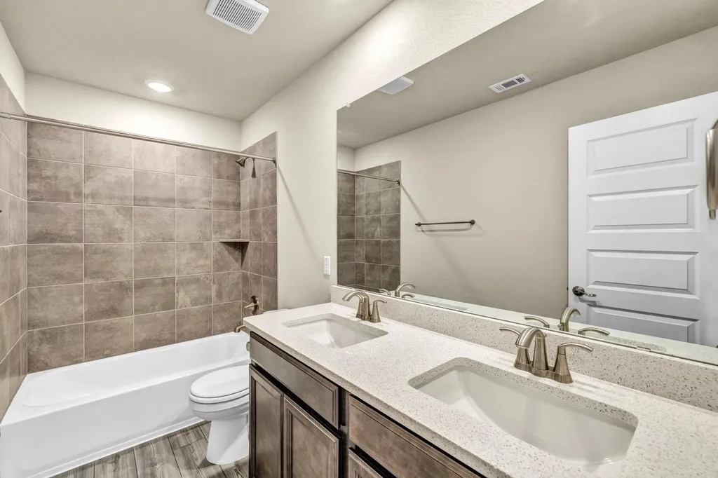 233 El Capitan Loop Dripping Springs TX 78620