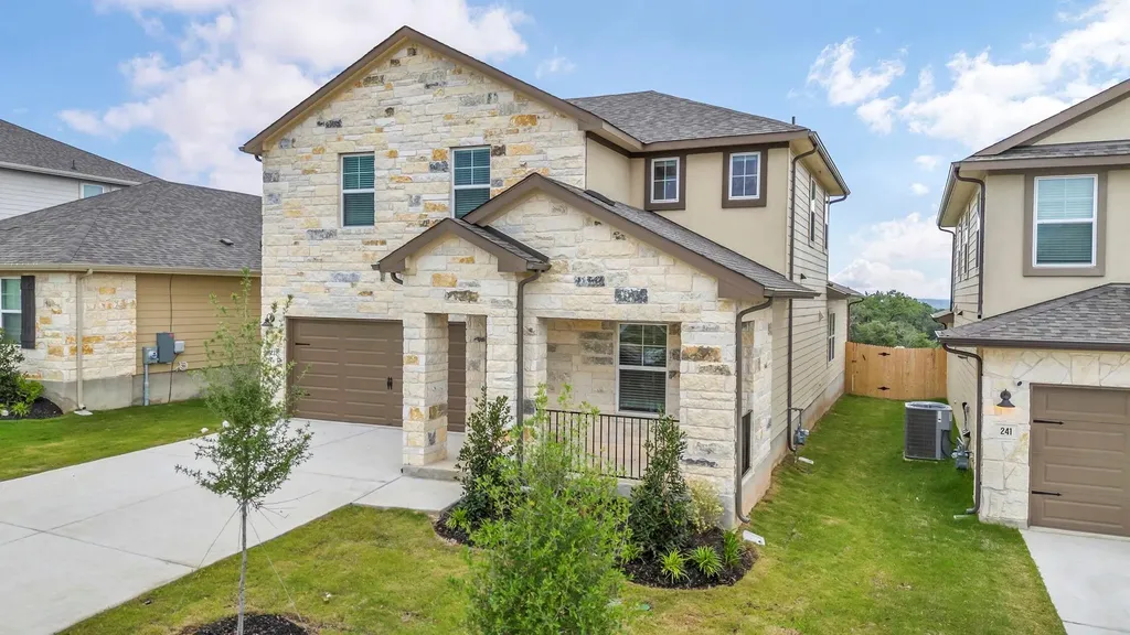233 El Capitan Loop Dripping Springs TX 78620
