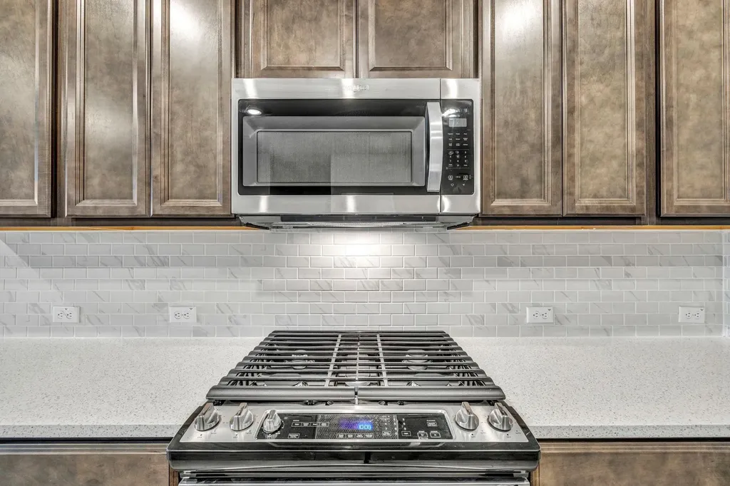 233 El Capitan Loop Dripping Springs TX 78620