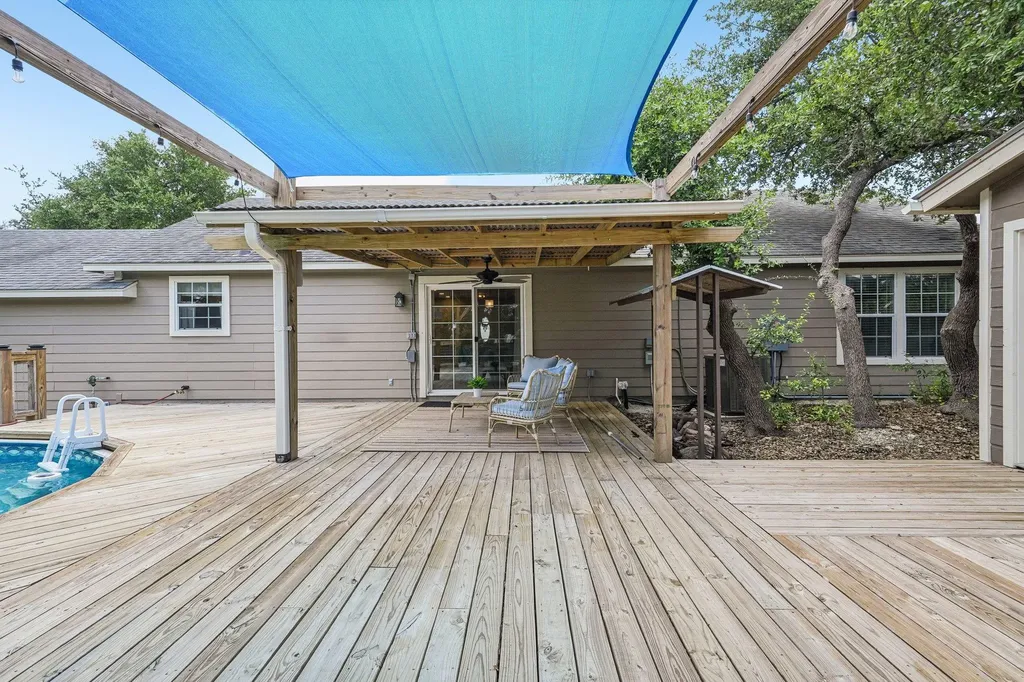 141 Arnold Drive Canyon Lake TX 78133