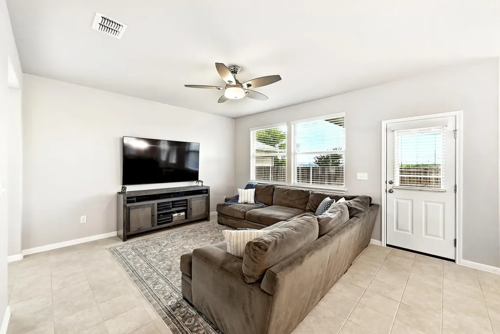 281 Guemal Road Buda TX 78610