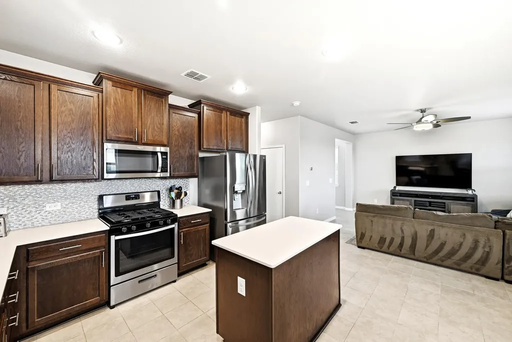 281 Guemal Road Buda TX 78610