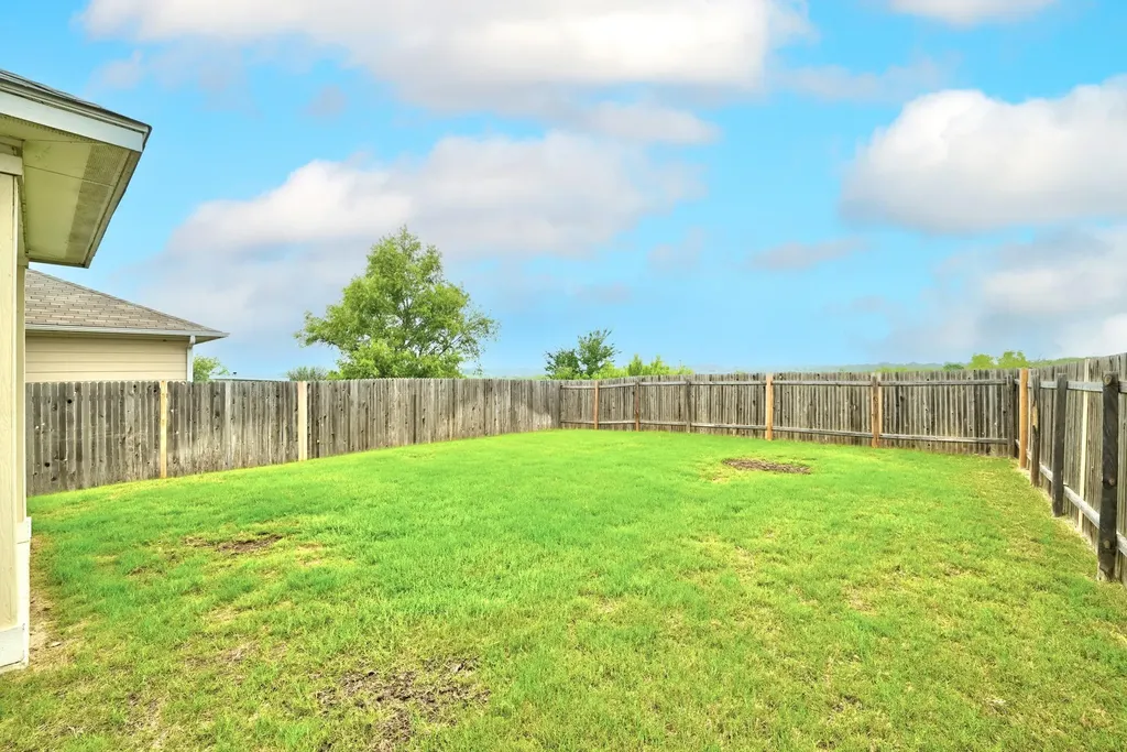 281 Guemal Road Buda TX 78610