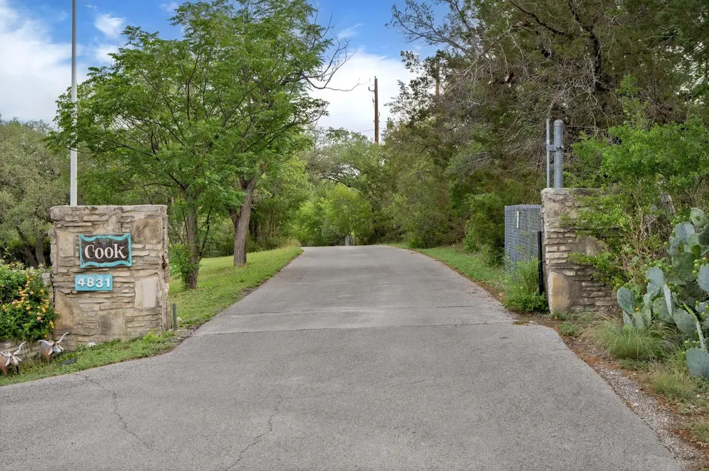4831 Eck Lane Austin TX 78734