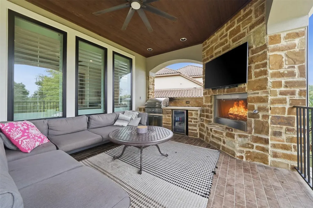 2020 University Club Drive Austin TX 78732