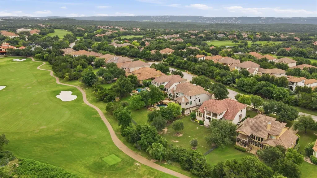 2020 University Club Drive Austin TX 78732