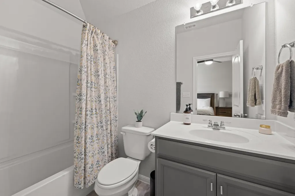 2049 Winston Way Leander TX 78641