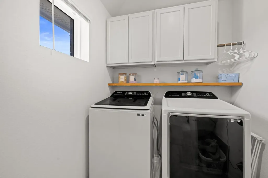 2049 Winston Way Leander TX 78641