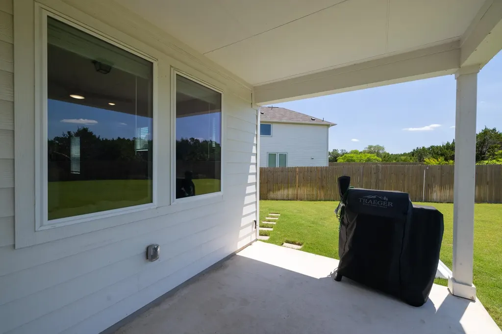 2049 Winston Way Leander TX 78641