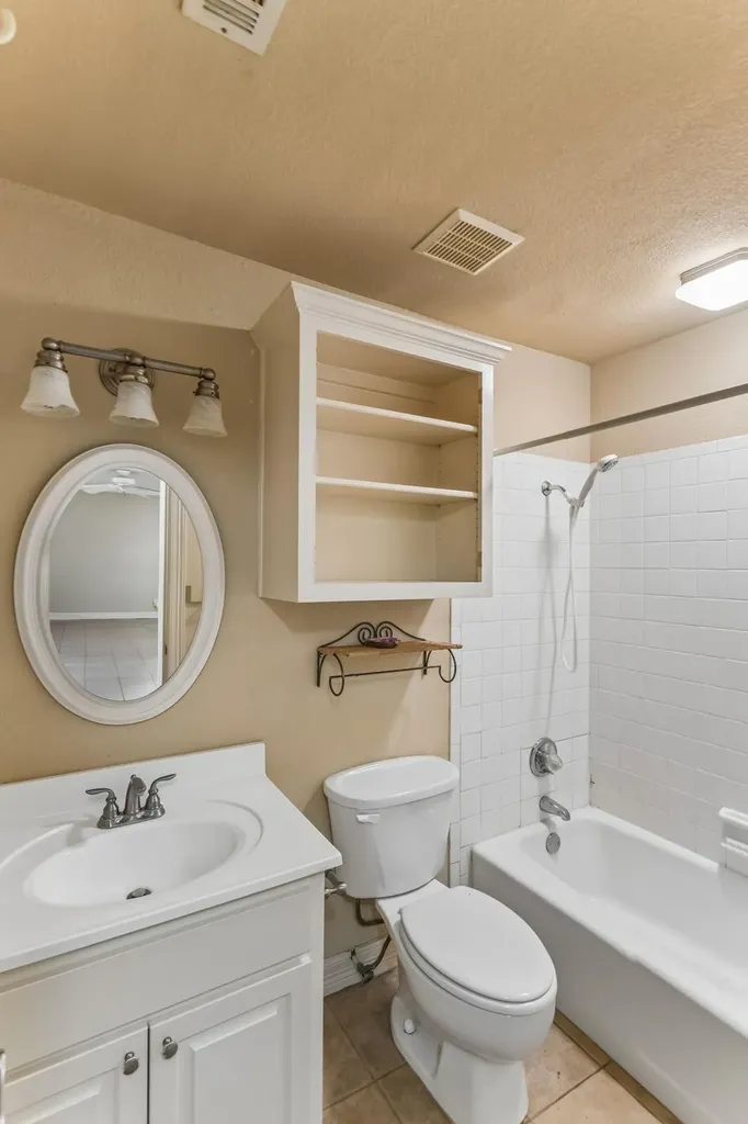 1919 American Drive Lago Vista TX 78645