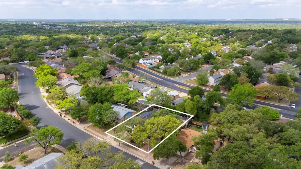 7504 Whispering Oaks Drive Austin TX 78745
