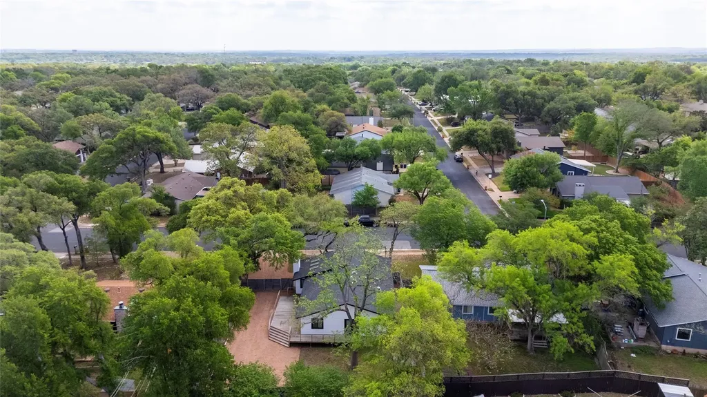 7504 Whispering Oaks Drive Austin TX 78745