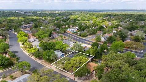7504 Whispering Oaks Drive Austin TX 78745