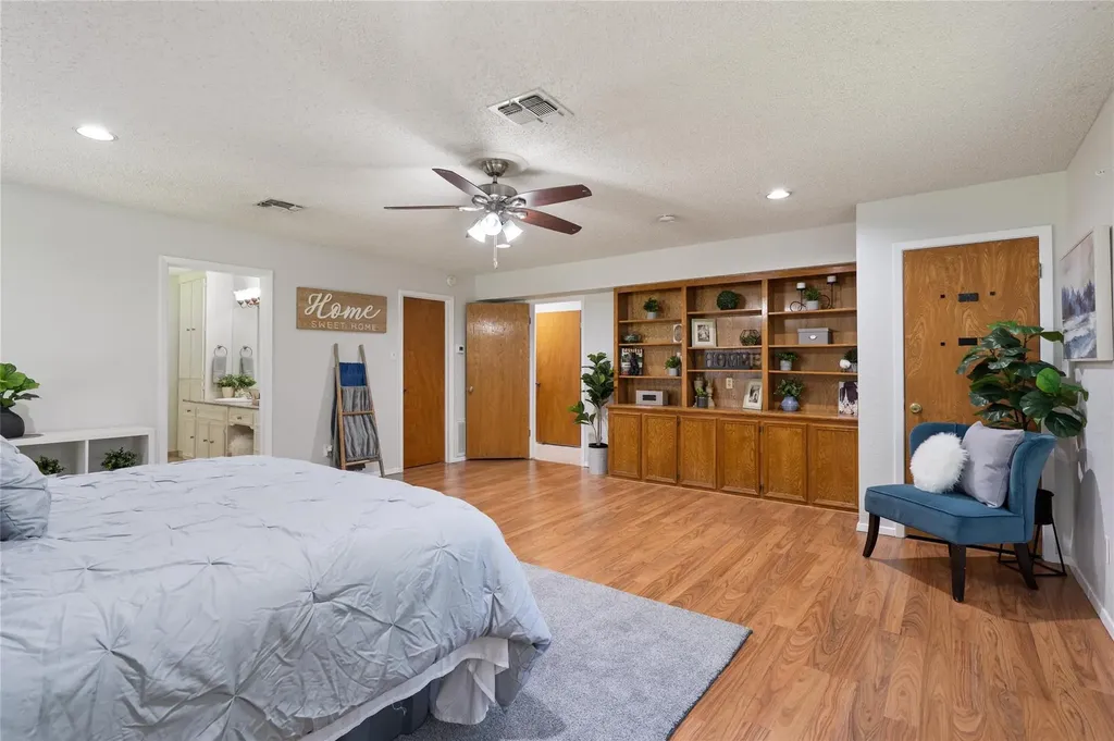 6448 River Oaks Drive Kingsland TX 78639