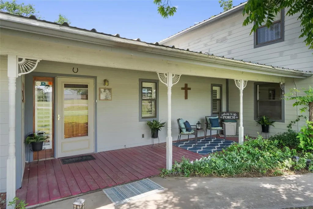 6448 River Oaks Drive Kingsland TX 78639