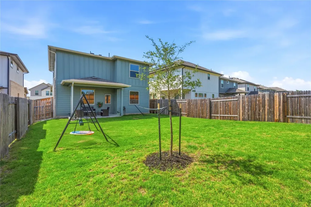 596 Backstays Loop Kyle TX 78640