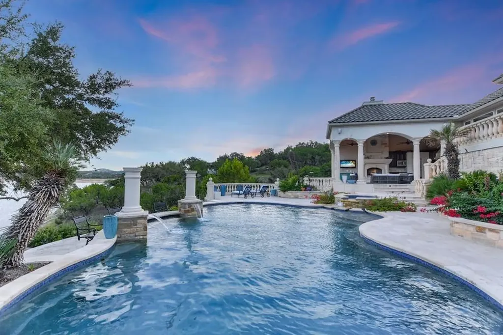 1517 Osprey Ridge Loop Lago Vista TX 78645