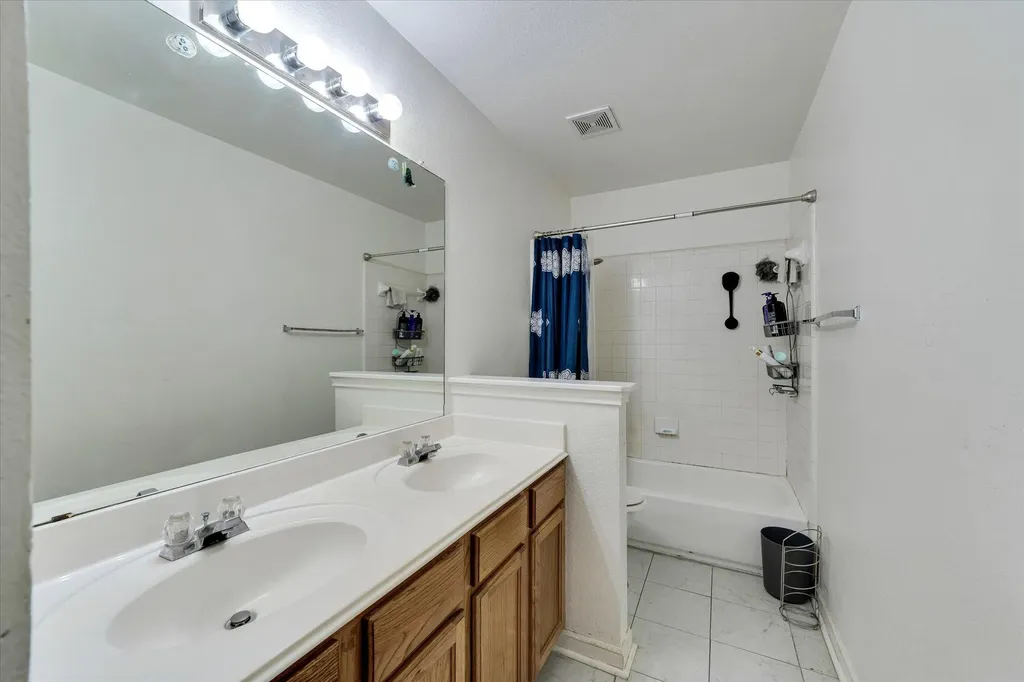 2601 Highcloud Drive Lockhart TX 78644