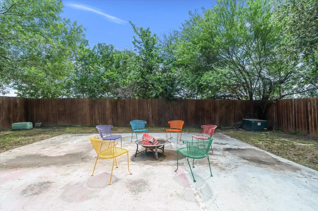 2601 Highcloud Drive Lockhart TX 78644