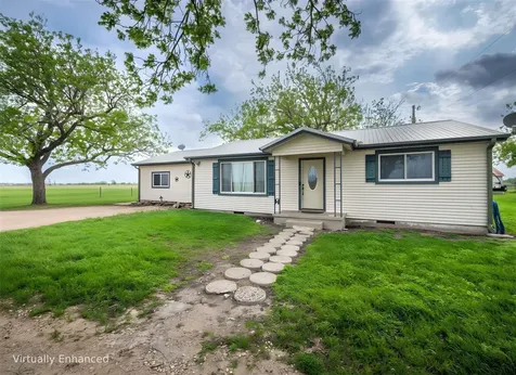 851 & 877 County Road 455 Coupland TX 78615