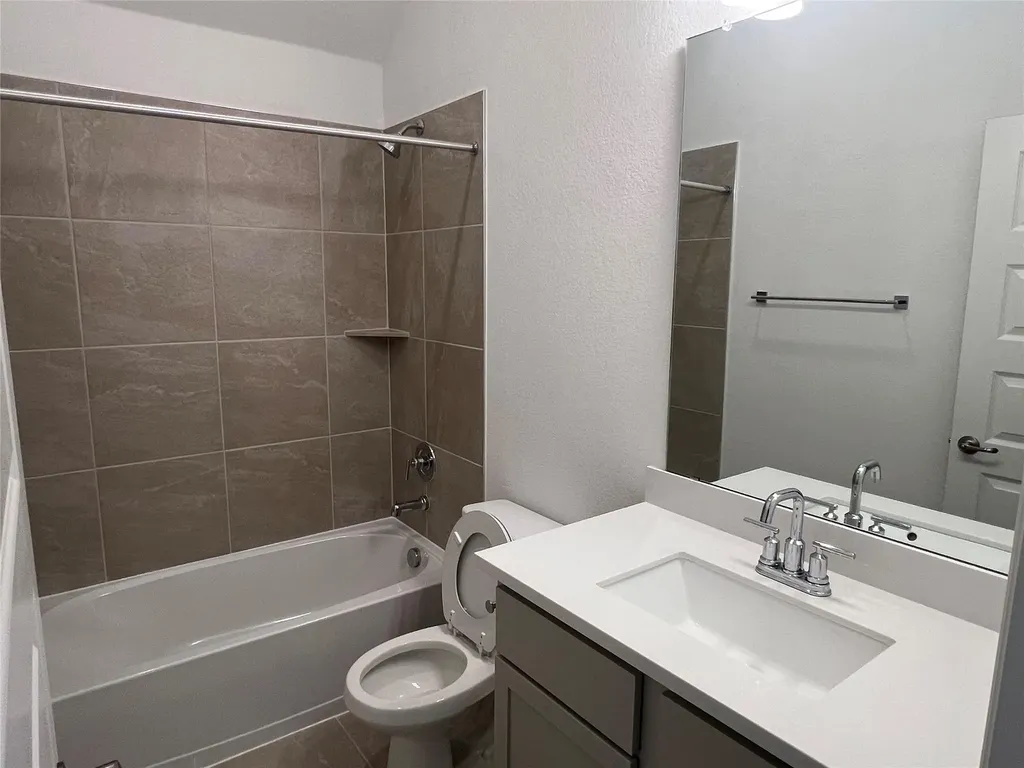 276 Du Bois Lane Kyle TX 78640