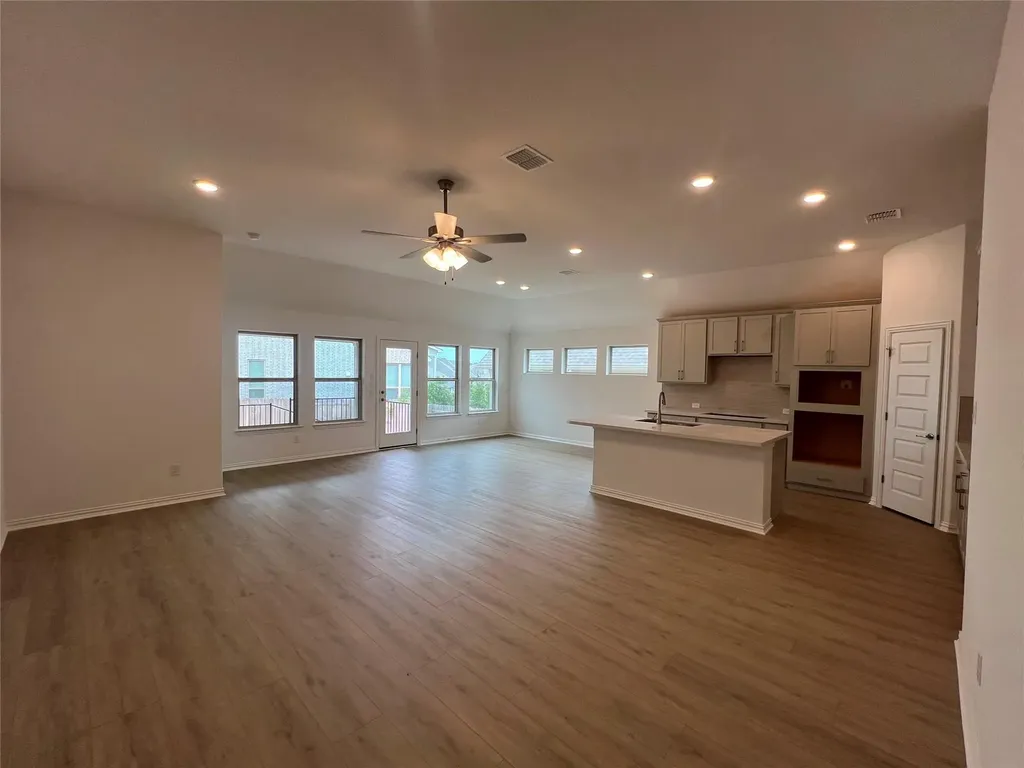 276 Du Bois Lane Kyle TX 78640