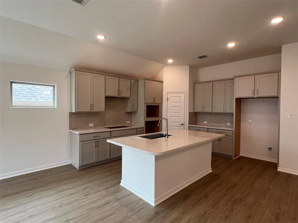 276 Du Bois Lane Kyle TX 78640