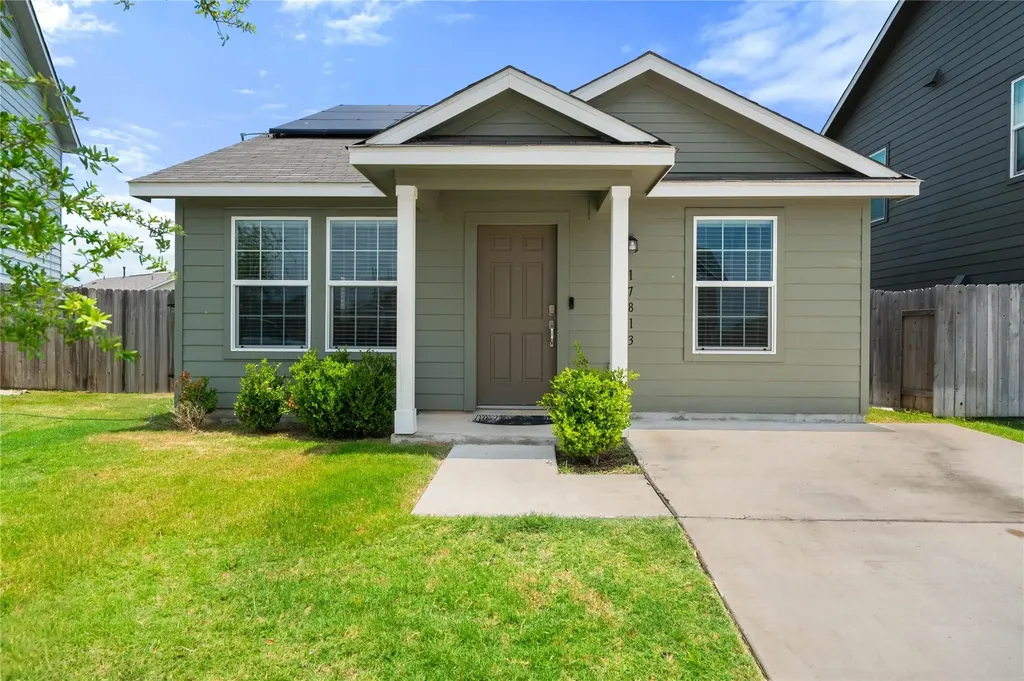 17813 Willacy Cove Elgin TX 78621