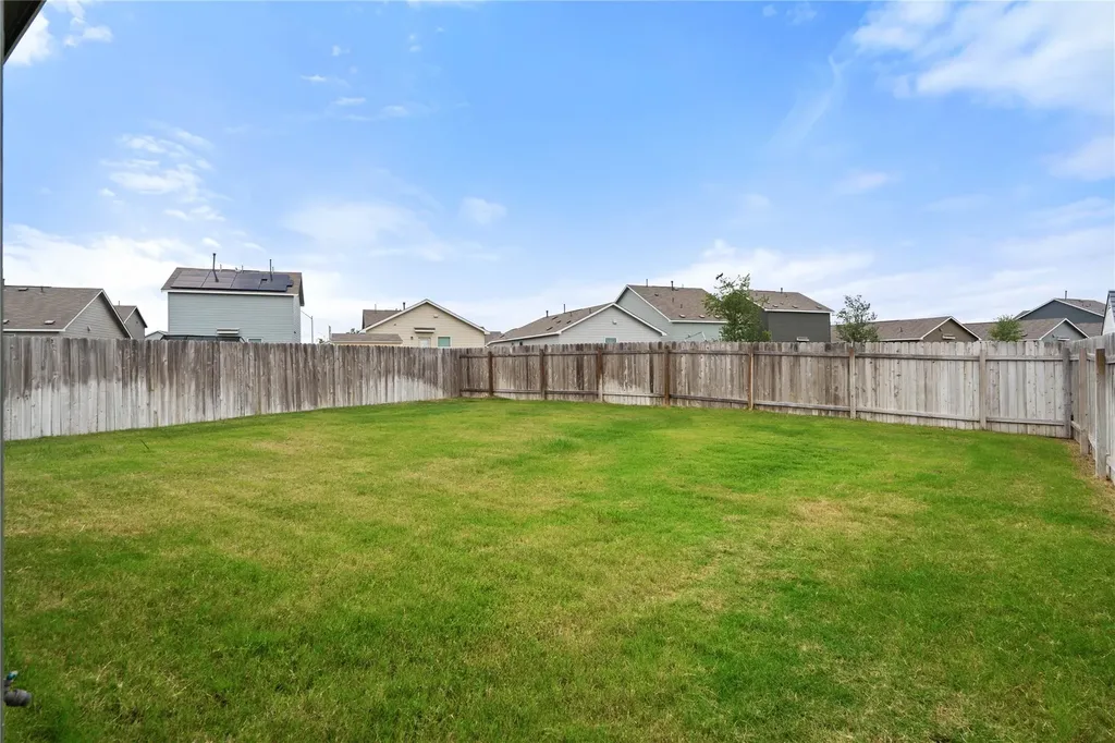 17813 Willacy Cove Elgin TX 78621