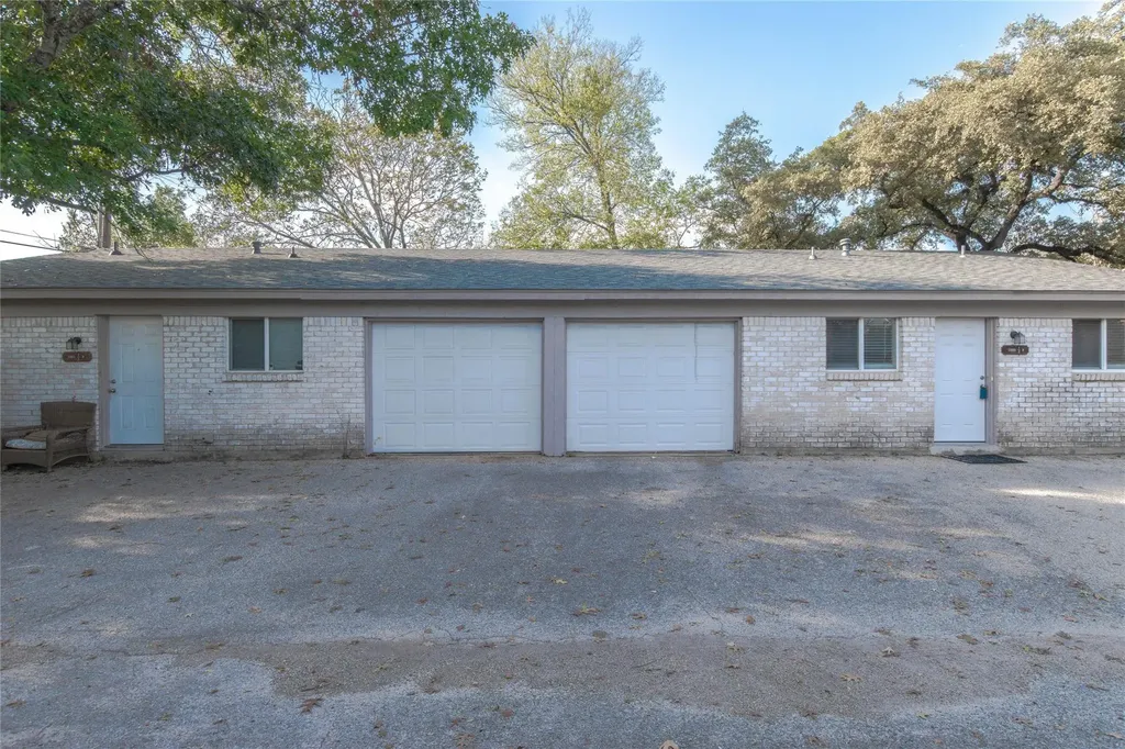 2005 Matthews Lane Austin TX 78745