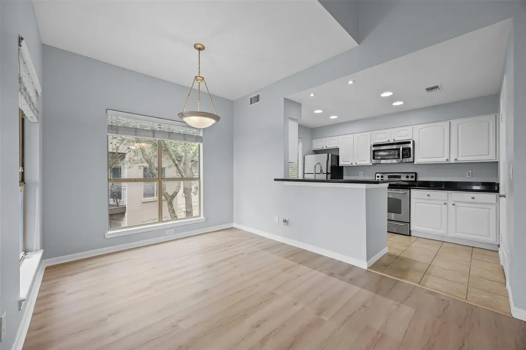 6000 Shepherd Mountain Cove Austin TX 78730