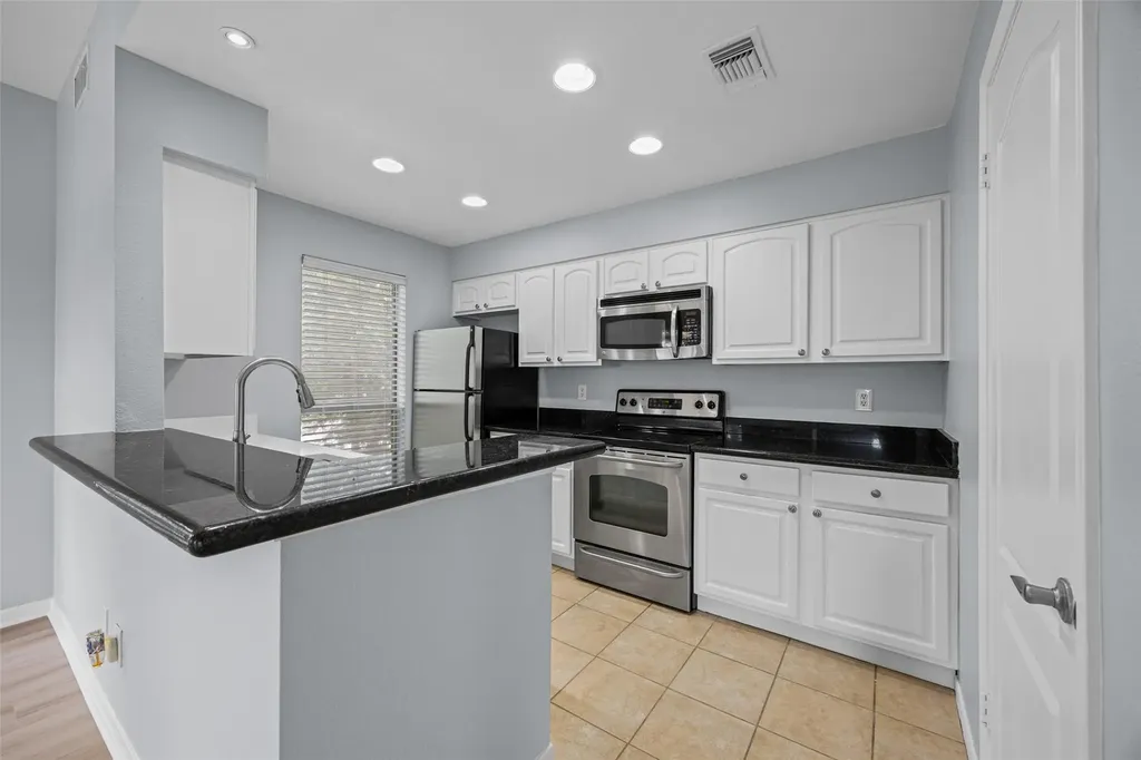 6000 Shepherd Mountain Cove Austin TX 78730