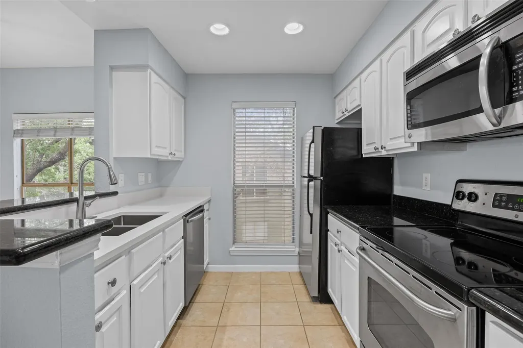 6000 Shepherd Mountain Cove Austin TX 78730