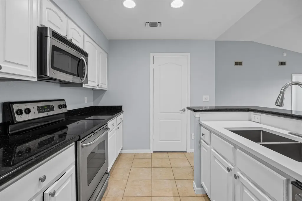 6000 Shepherd Mountain Cove Austin TX 78730