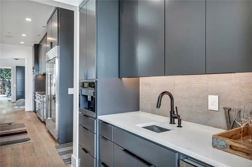 4811 Timberline Drive Austin TX 78746
