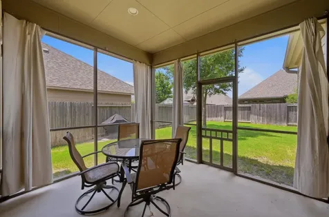 2984 Grove Terrace Seguin TX 78155