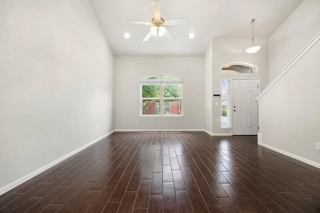 5805 Shaded Cottage Court Austin TX 78744