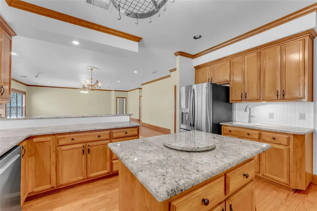 627 Ranch Road 2323 Llano TX 78643