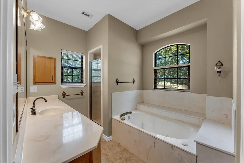 627 Ranch Road 2323 Llano TX 78643