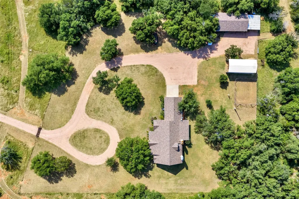 627 Ranch Road 2323 Llano TX 78643
