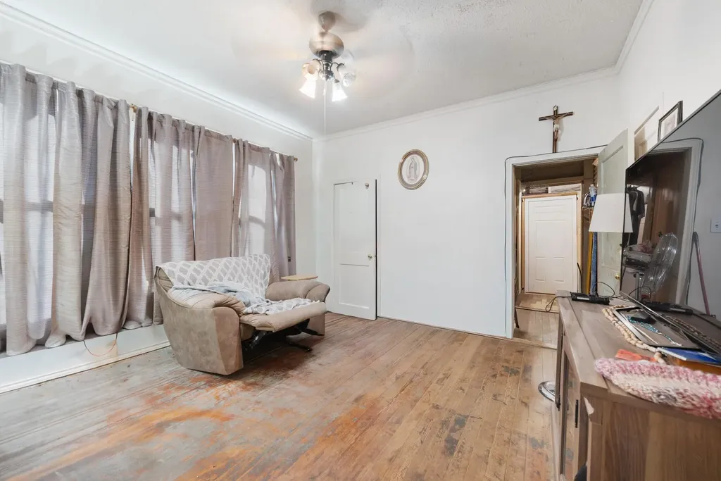 917 Trinity Street Lockhart TX 78644