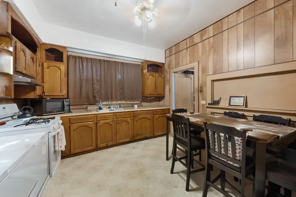 917 Trinity Street Lockhart TX 78644