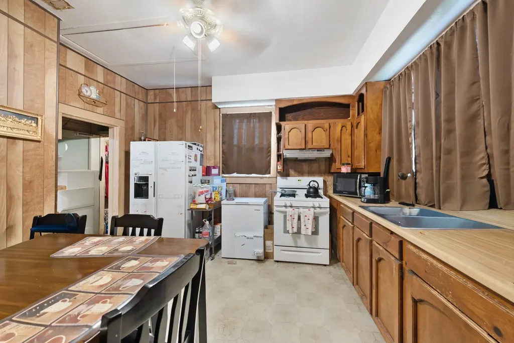 917 Trinity Street Lockhart TX 78644