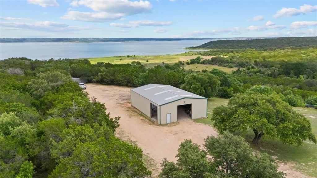 6750 N Lakeview Drive Salado TX 76571