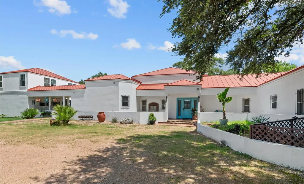 6750 N Lakeview Drive Salado TX 76571