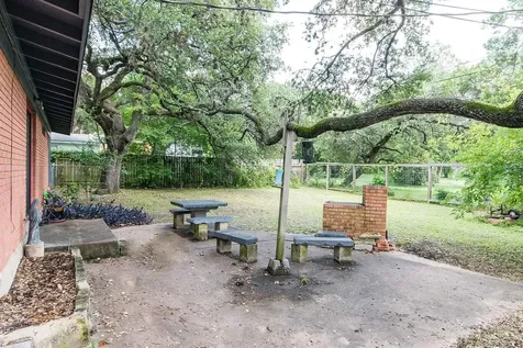 1207 Fieldcrest Drive Austin TX 78704
