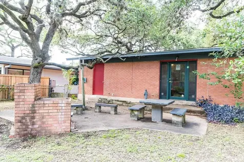 1207 Fieldcrest Drive Austin TX 78704